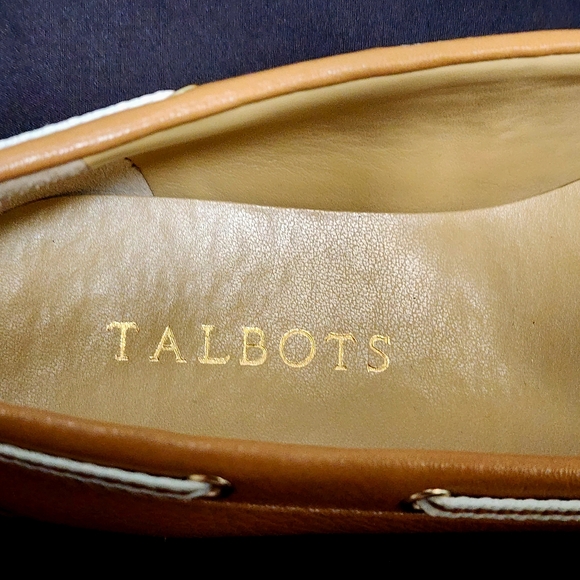 TALBOTS | Camel Tan Chain Genuine Leather Loafers with gold chain | EUC - Picture 5 of 8